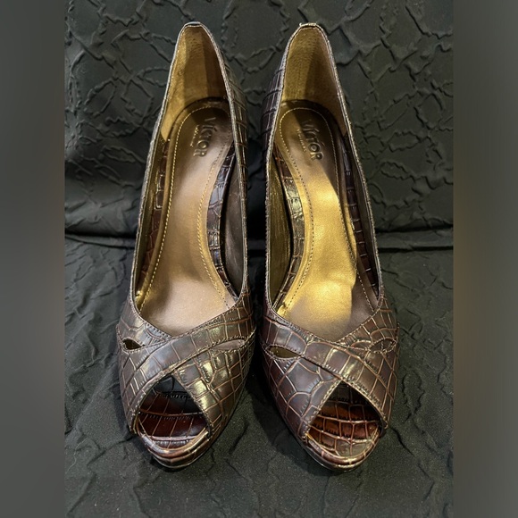 New! Victor Alfaro Brown Reptile Leather Peep Toe Heels - Picture 1 of 4